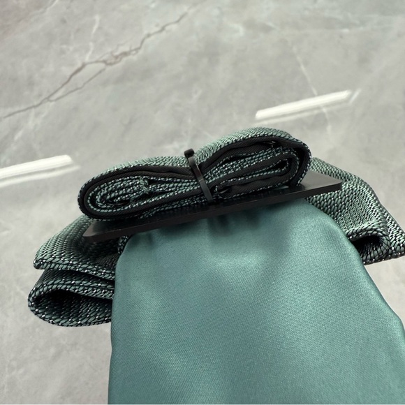 Men’s Alfani 2 Piece Bow Tie And Pocket Square Set Suit Business Office - Picture 8 of 12